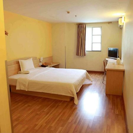 7 Days Inn Yangjiang Xinyue International Studio Eksteriør billede