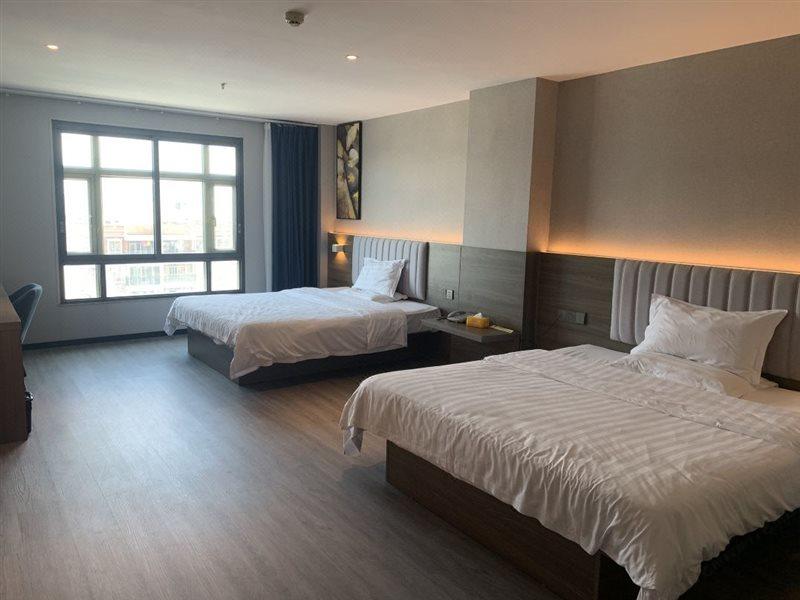7 Days Inn Yangjiang Xinyue International Studio Eksteriør billede