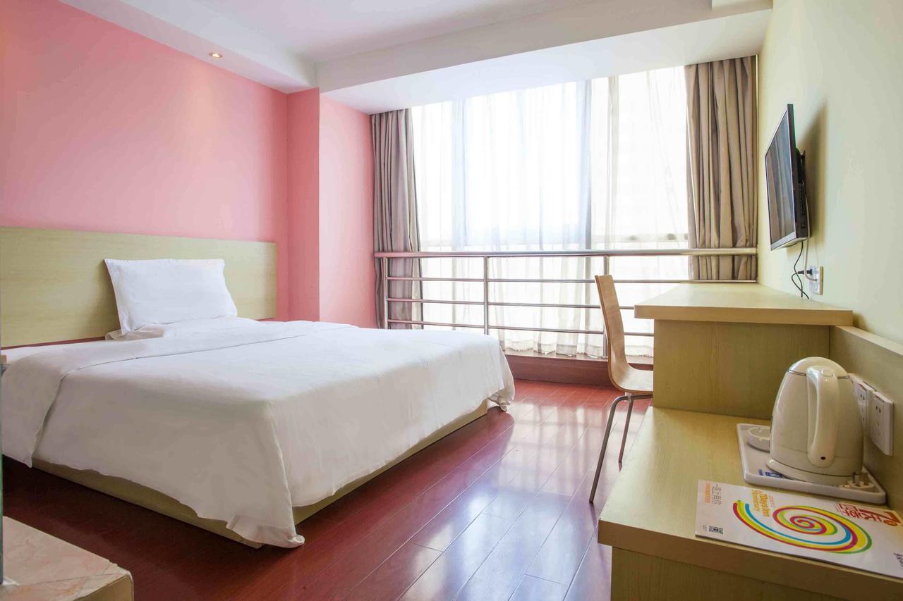 7 Days Inn Yangjiang Xinyue International Studio Værelse billede
