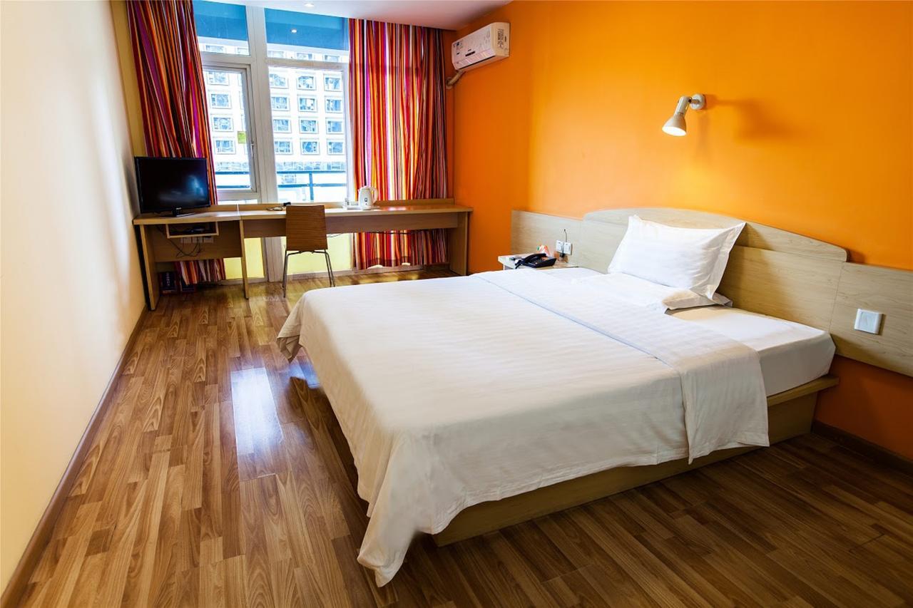7 Days Inn Yangjiang Xinyue International Studio Eksteriør billede